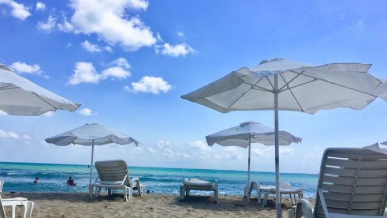 Румънци, чехи и поляци са на почивка в "Златни пясъци"