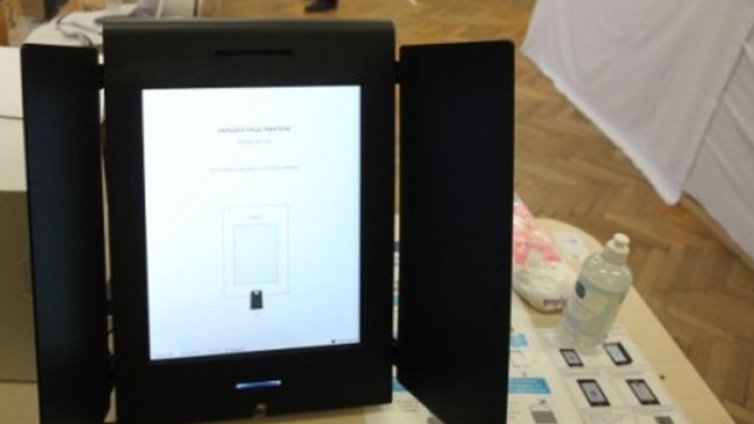 ЦИК купува 1637 машини за гласуване допълнително