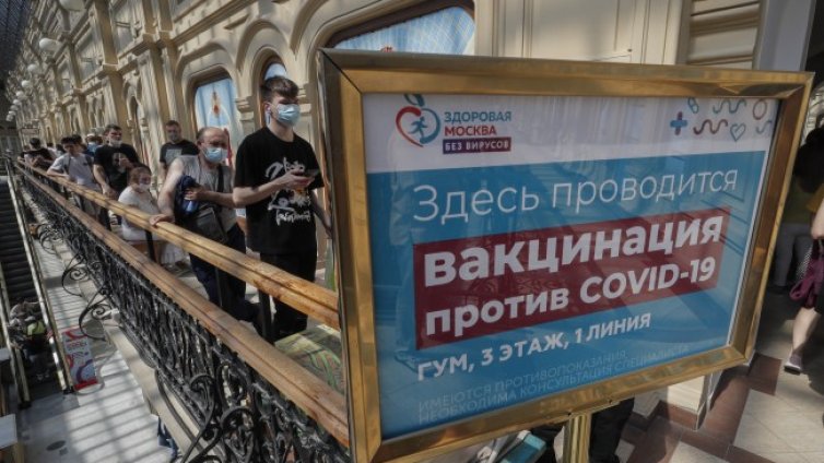 Руски гиганти дават на служителите си коли след ваксинация