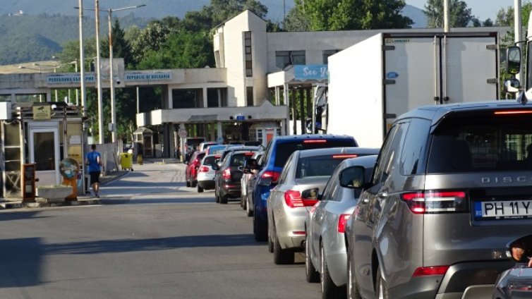 МВнР се опитва да нормализира ситуацията по границите с Гърция