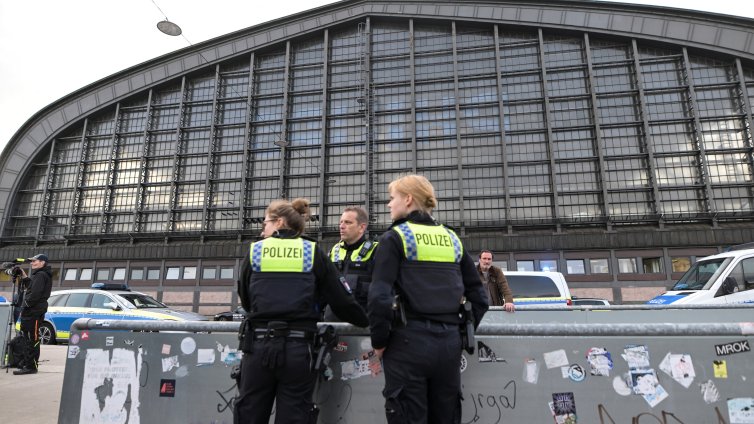 39-годишна жена е арестувана за нападението с нож в Хамбург