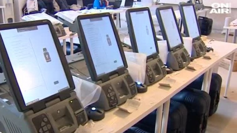 ГЕРБ иска да се броят всички хартиени разписки от машинното гласуване