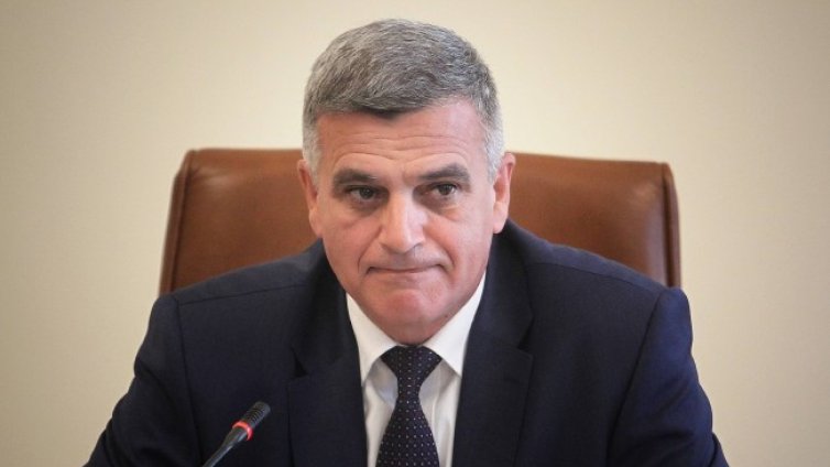 Янев: Някои бизнесмени и политици заслужават затвор за корупция
