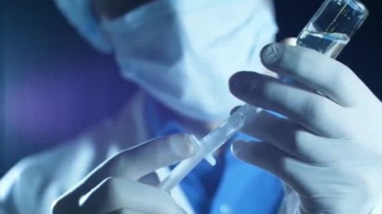 Pfizer поиска да прилага трета доза, спад на имунитета след след 6 месеца