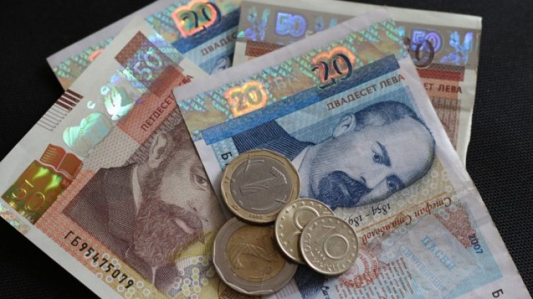 МТСП: Линията на бедност да стане 413 лева след 1 януари 