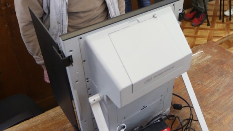 ЦИК разреши заснемане и излъчване от секциите при отчитане на вота 