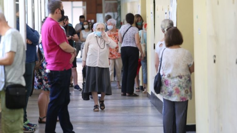 24,8% е изборната активност към 15:00 часа