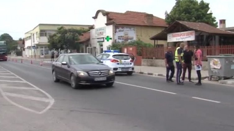 Мълчалив протест в Братаница след смъртта на дете на пътя