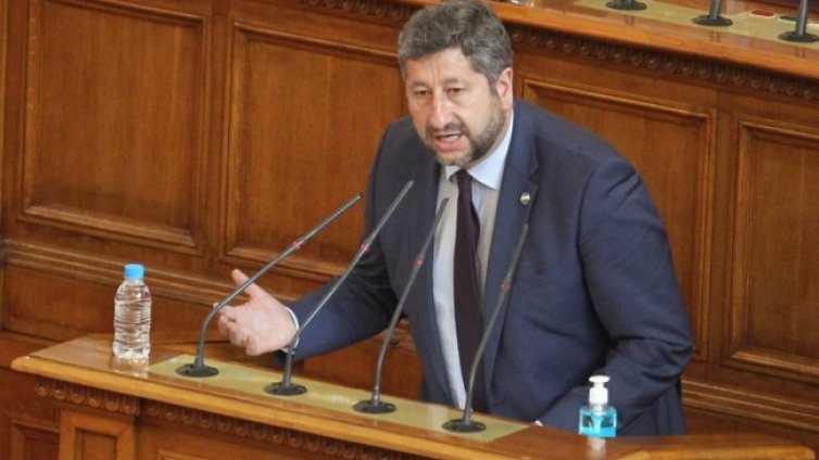 Интересът ни е приятелска, не антибългарска Македония да влезе в ЕС!