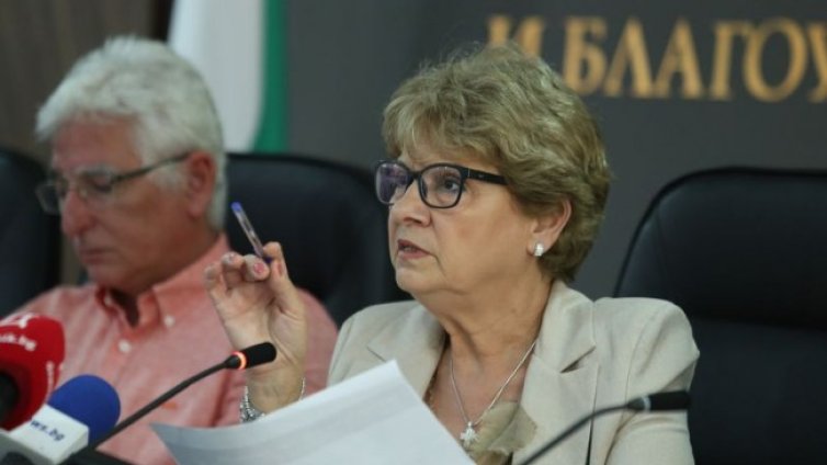 Уволниха един от заместниците на Комитова