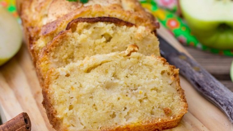 Рецептата Dnes: Ябълков кекс с маскарпоне