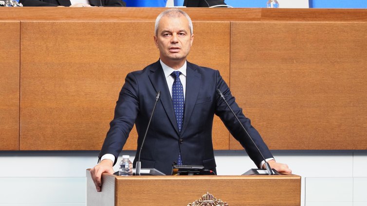 Костадин Костадинов за позициите на ПП-ДБ за КПК: Това е тотална политическа шизофрения