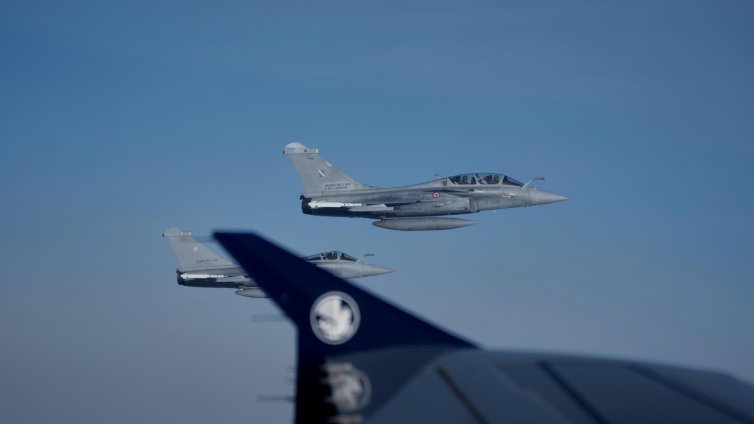 Китайски J-16 срещу френски Rafale: Какво показа въздушният сблъсък над Египет?