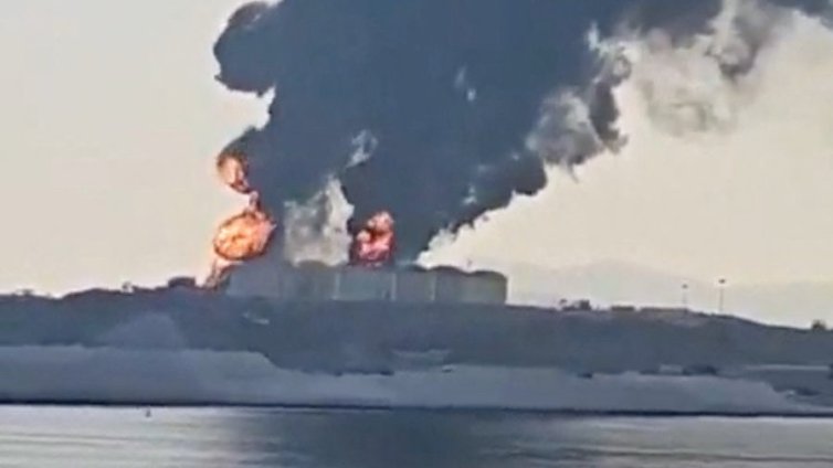 Петролът отново поскъпна над 100 долара