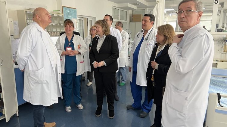 Киселова посети Държавната психиатрична болница и Националната кардиологична болница