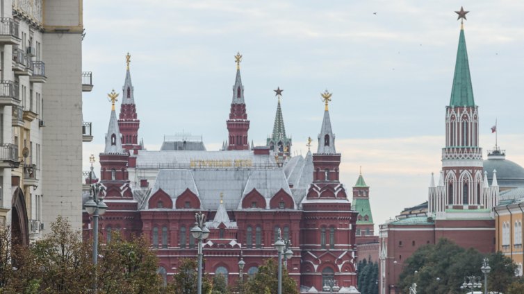 Руски шпиони, британски военни и политически скандали: Защо Кремъл се цели в тайните на Великобритания