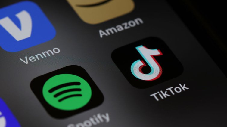 Руска пропаганда залива потребителите на TikTok в Украйна 