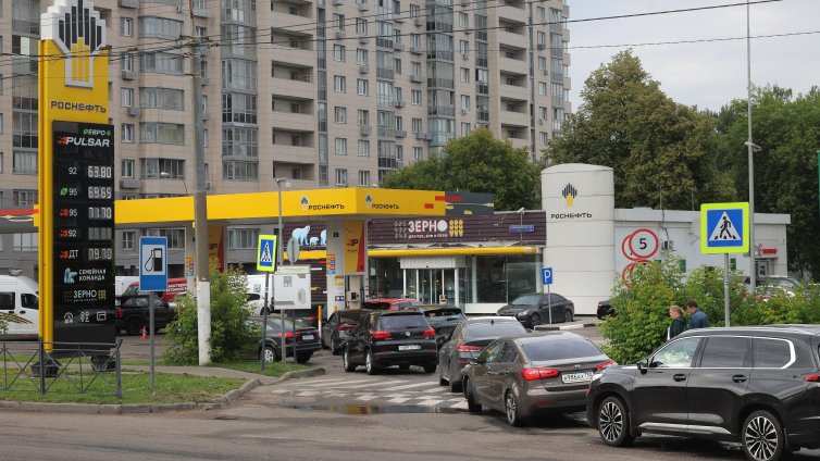 Как руснаците реагират на кризата с горива: Искам да хвана Путин за раменете и да го разтърся!  