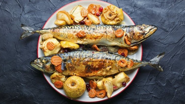Рецептата Dnes: Пълнена скумрия с орехи за Никулден
