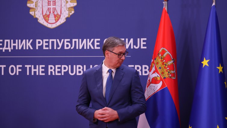 Вучич ще помилва жена, опитала да прегази студентка 