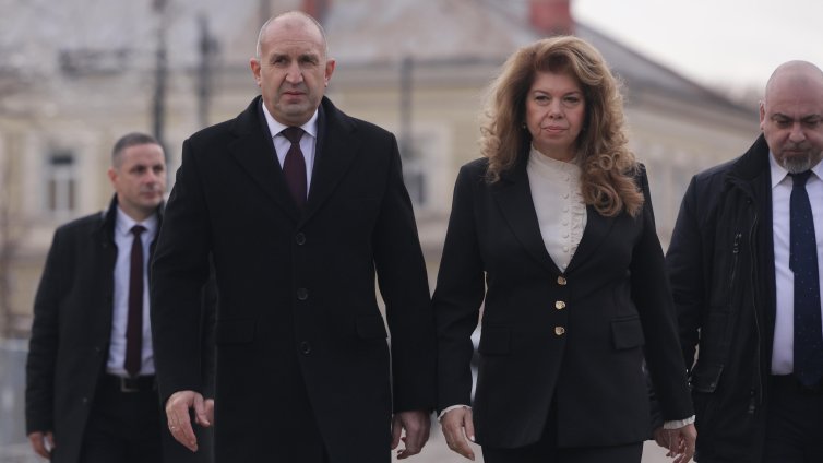 Отзвук в Русия: България има първата жена президент, оживление в политсредите