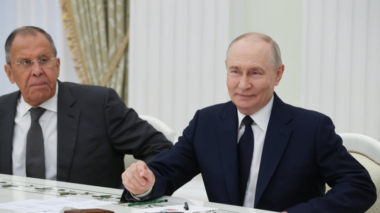 Войната с Иран засили подозренията на Русия, че САЩ искат смяна на режима в Москва
