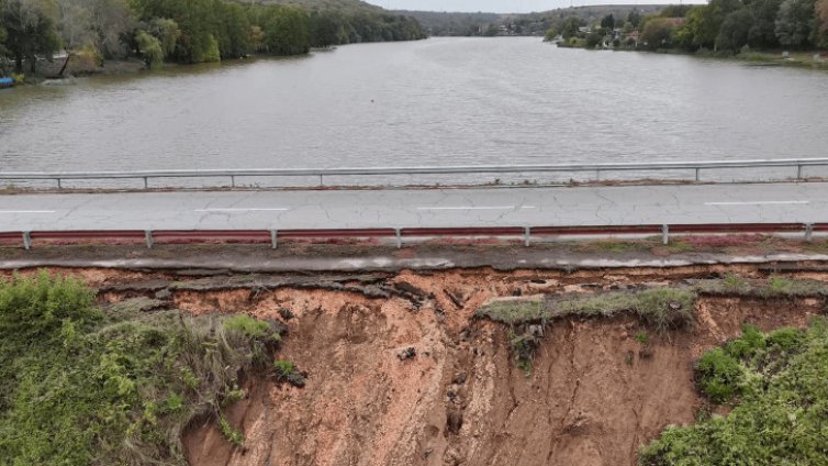 С още 24 часа удължават евакуацията на село Николово