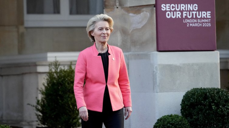 Урсула: ЕС е готов на преговори със САЩ за митата