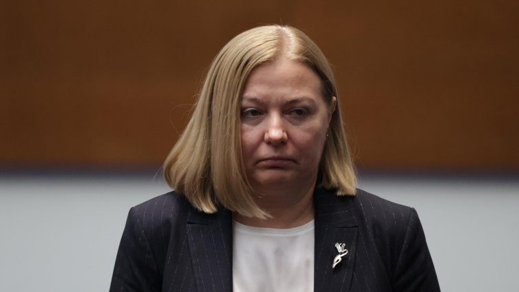 Надежда Йорданова: Завладяването на институциите продължава с години 