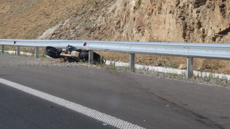 Инцидент на пътя край Елисейна прати трима мотористи в болница