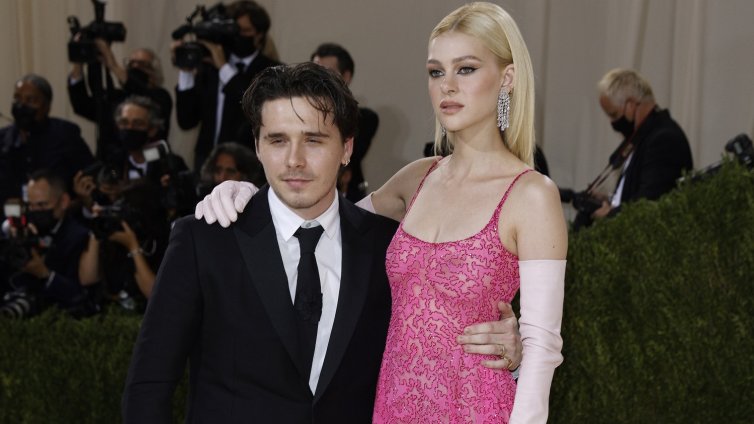 Родителите на Никола Пелц приели Бруклин като свой син