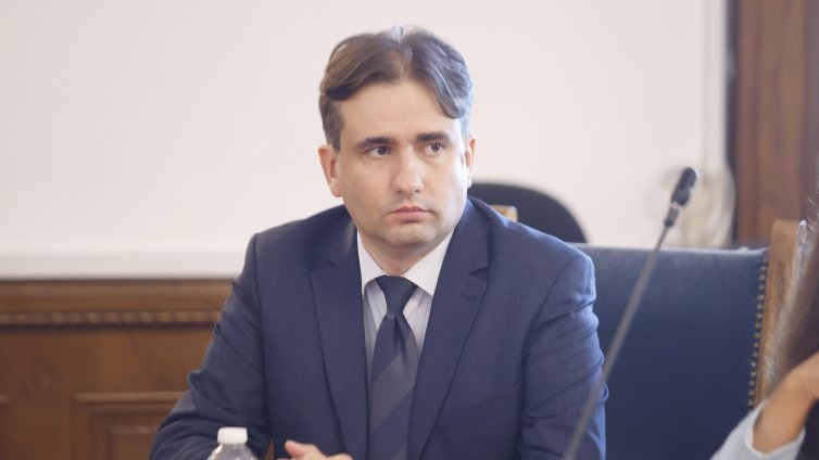 Божидар Божанов, ПП-ДБ: Борисов е смачкан, не решава той