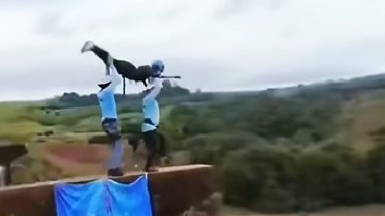 Фатален скок: Бразилка полетя без обезопасително въже при rope-jumping (ВИДЕО)