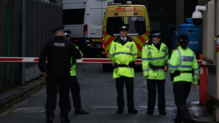 Зловещо: Леля държала телата на племениците си година в багажник