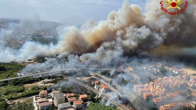 Пожарите в Калабрия взеха пет жертви