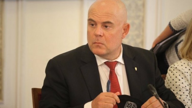 Взимат Бюрото по защита от Гешев, отива в МП