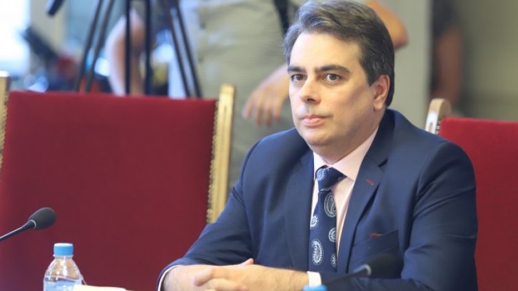 Асен Василев: Докато съм министър, няма да участвам в политически проекти