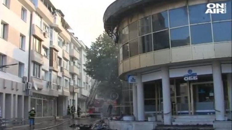 "Да се търси марихуана по Петрич хеликоптер има, а да се изгаси пожарът &ndash; няма"