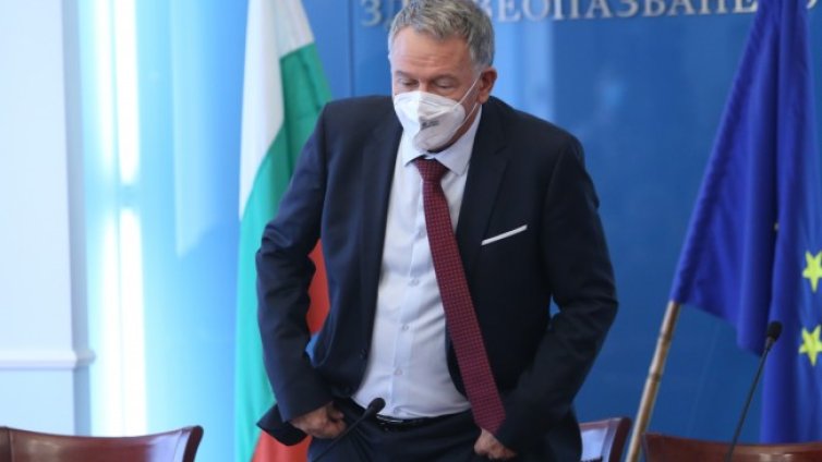 Кой провали ваксинационната кампания &ndash; Кацаров или ГЕРБ?