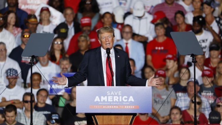 Тръмп продължава да се държи като президент на САЩ и да "хапе"