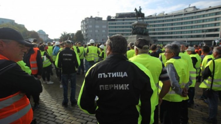 Държавата плаща 220 млн. лева на пътностроителните фирми 