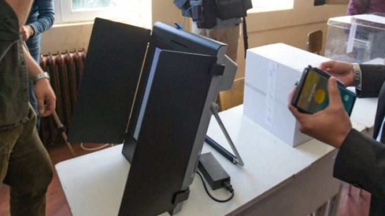 Машините плашели избирателите, при вот 2 в 1 ще има отлив на гласове
