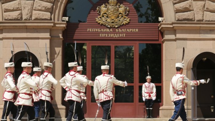 Сред потенциалните кандидати за президент на ГЕРБ и Петър Стоянов 