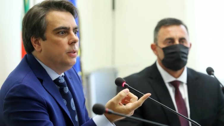 Асен Василев: Шефът на НАП е бил заплашван, засегнал e интерес на бизнесмен 
