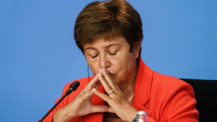 МВФ обсъжда обвинения в прикриване на данни към Kpиcтaлинa Гeopгиeвa 