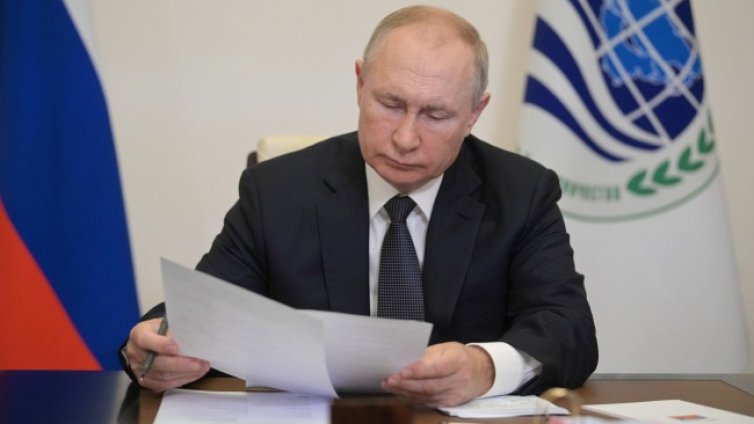 Половината гласове за партията на Путин са фалшиви? 