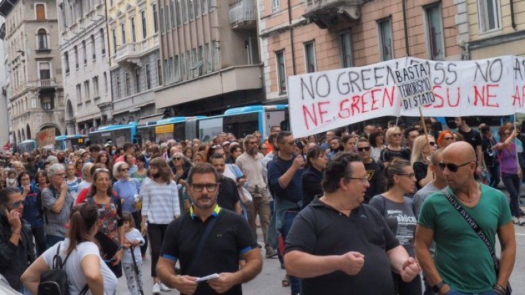 Протести в Европа заради Covid сертификатите