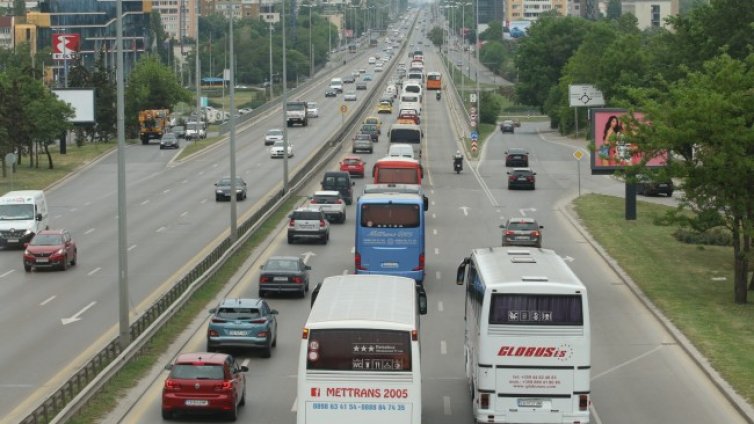 Превозвачите отложиха с 2 седмици протеста, какви са исканията им?