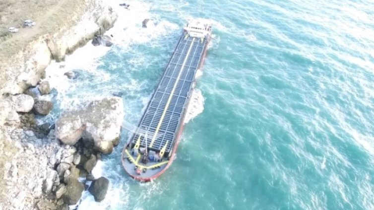 Началникът на "Морска администрация"  ще провери "Вера Су"