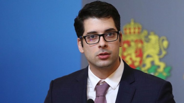 Атанас Пеканов: Говоренето против ваксините е опасно за цялото ни общество